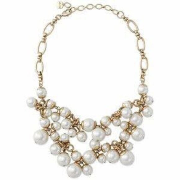 Stella & Dot | Retired Daphne Cascading Pearl + Vintage Gold Necklace - Picture 16 of 16